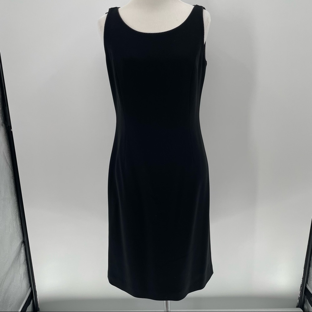 Ann Taylor Woman’s Black Dress